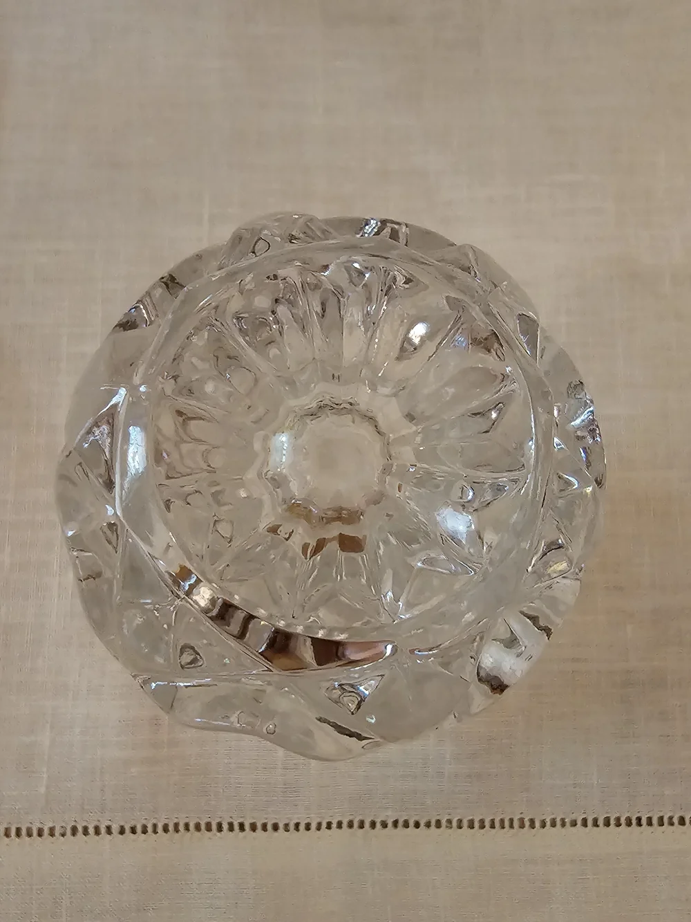 Vintage Princess House 24% Lead Crystal  Thistle-Shaped Bud Vase 3.75